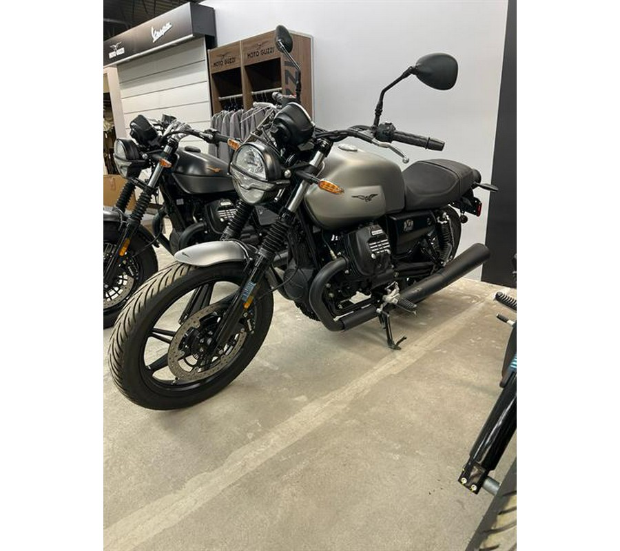 2023 Moto Guzzi V7 Stone