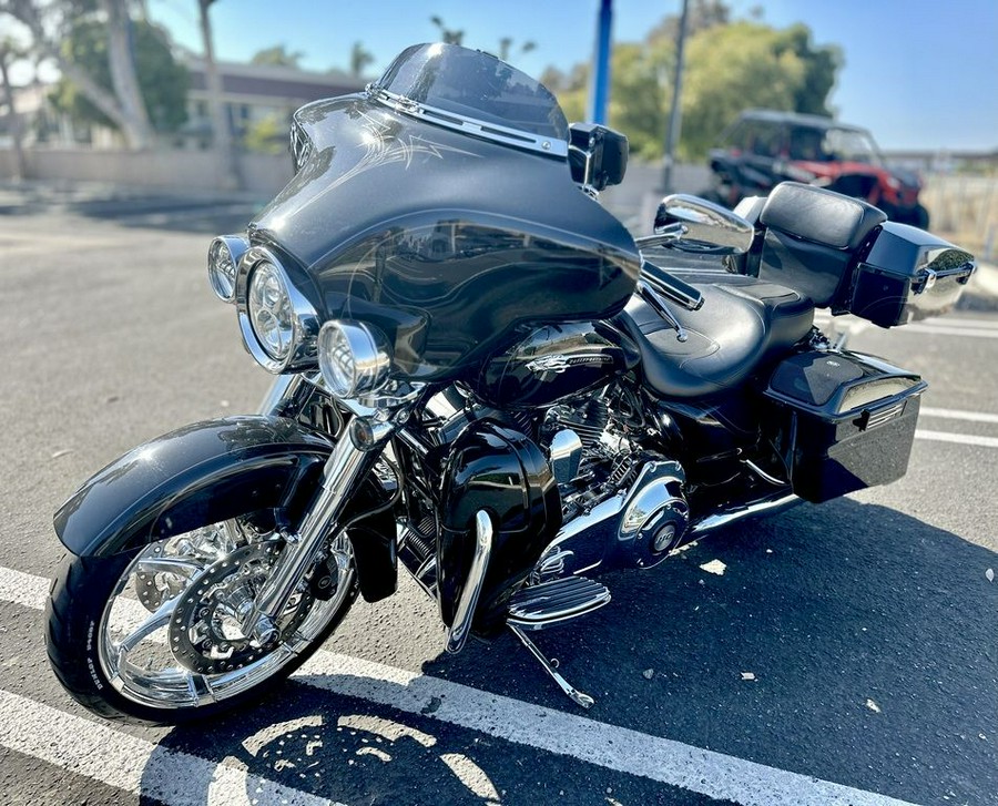 2012 Harley-Davidson® FLHXSE3 - CVO™ Street Glide®