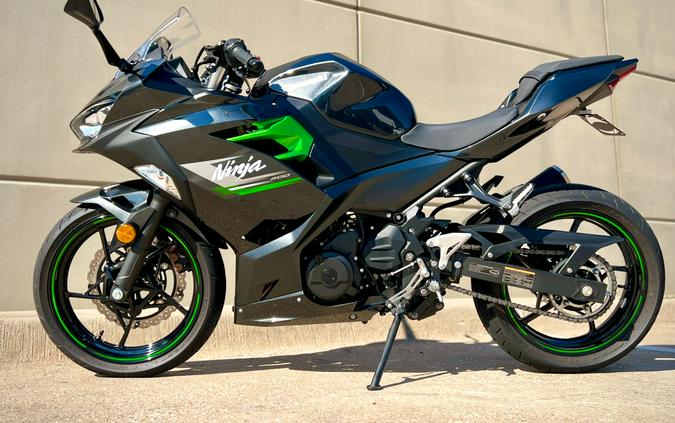 2023 Kawasaki Ninja 400