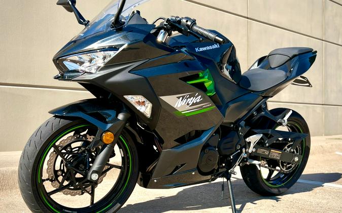 2023 Kawasaki Ninja 400