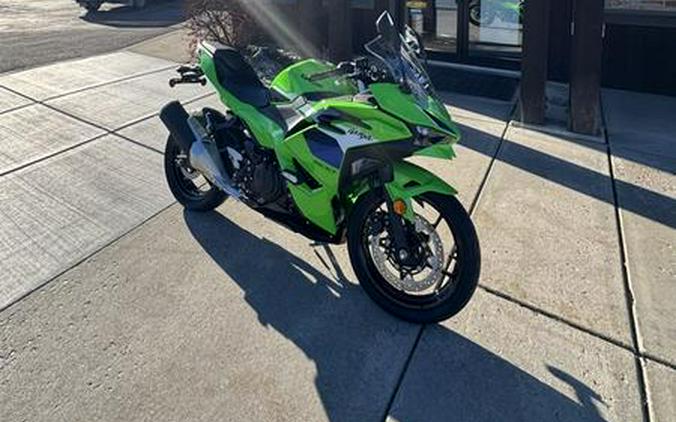 2026 Kawasaki Ninja® 500 SE ABS