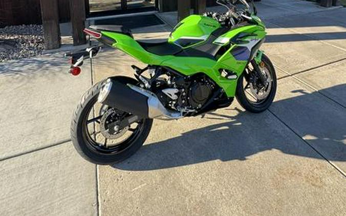 2026 Kawasaki Ninja® 500 SE ABS