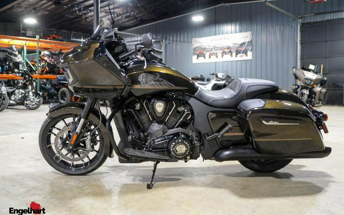2024 Indian Motorcycle Challenger® Dark Horse® Icon with PowerBand Audio Package