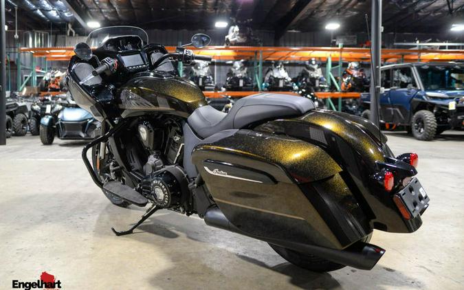 2024 Indian Motorcycle Challenger® Dark Horse® Icon with PowerBand Audio Package