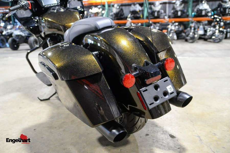 2024 Indian Motorcycle Challenger® Dark Horse® Icon with PowerBand Audio Package