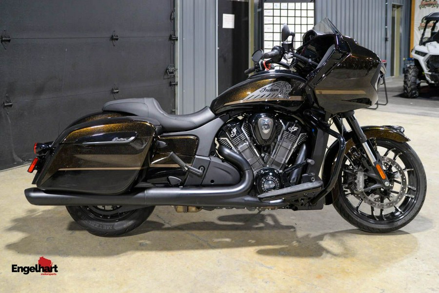 2024 Indian Motorcycle Challenger® Dark Horse® Icon with PowerBand Audio Package