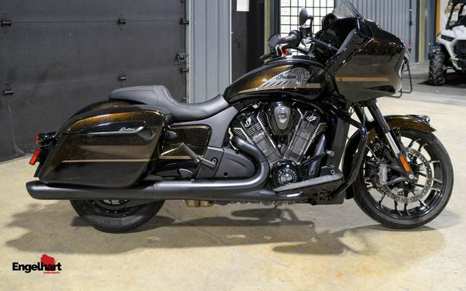 2024 Indian Motorcycle Challenger® Dark Horse® Icon with PowerBand Audio Package