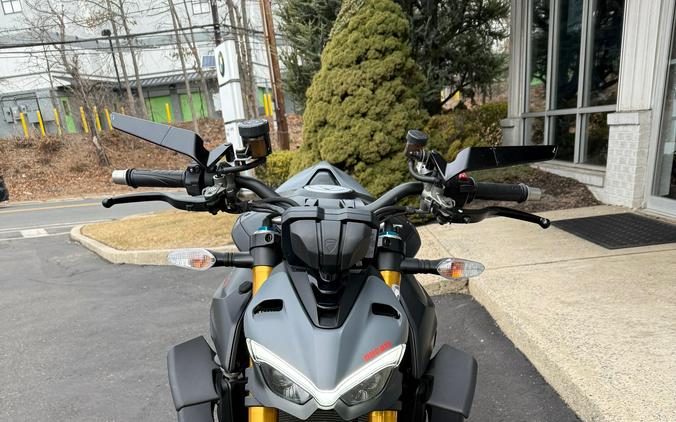 2024 Ducati Streetfighter V4 S