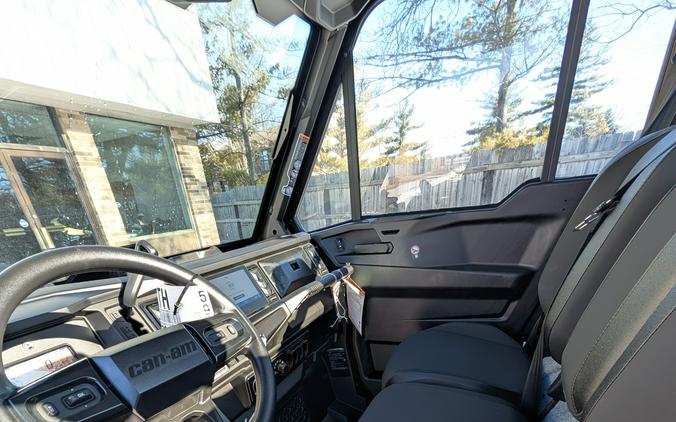 2026 Can-Am Defender XT CAB HD11