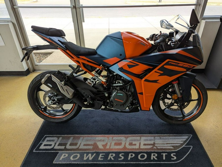 2023 KTM RC 390