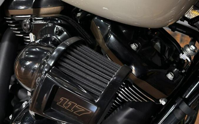 2023 Harley-Davidson® Street Glide® ST WHITE SAND PRL