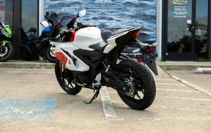 2026 Yamaha YZF R3 70Th Anniversary Edition