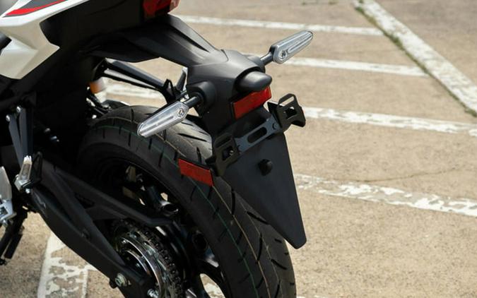 2026 Yamaha YZF R3 70Th Anniversary Edition
