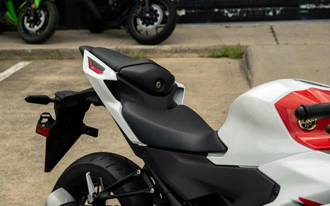 2026 Yamaha YZF R3 70Th Anniversary Edition
