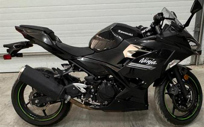 2022 Kawasaki Ninja 400 ABS