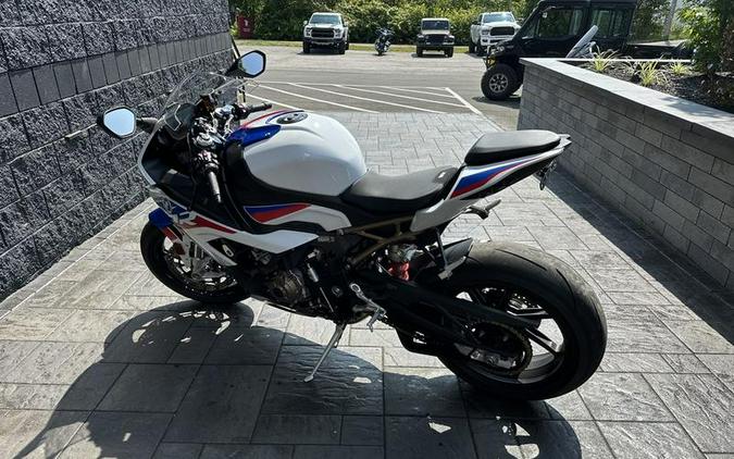 2022 BMW S 1000 RR Light White / Racing Blue / Racing Red