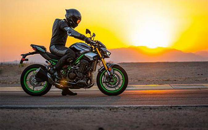 2025 Kawasaki Z900 SE ABS