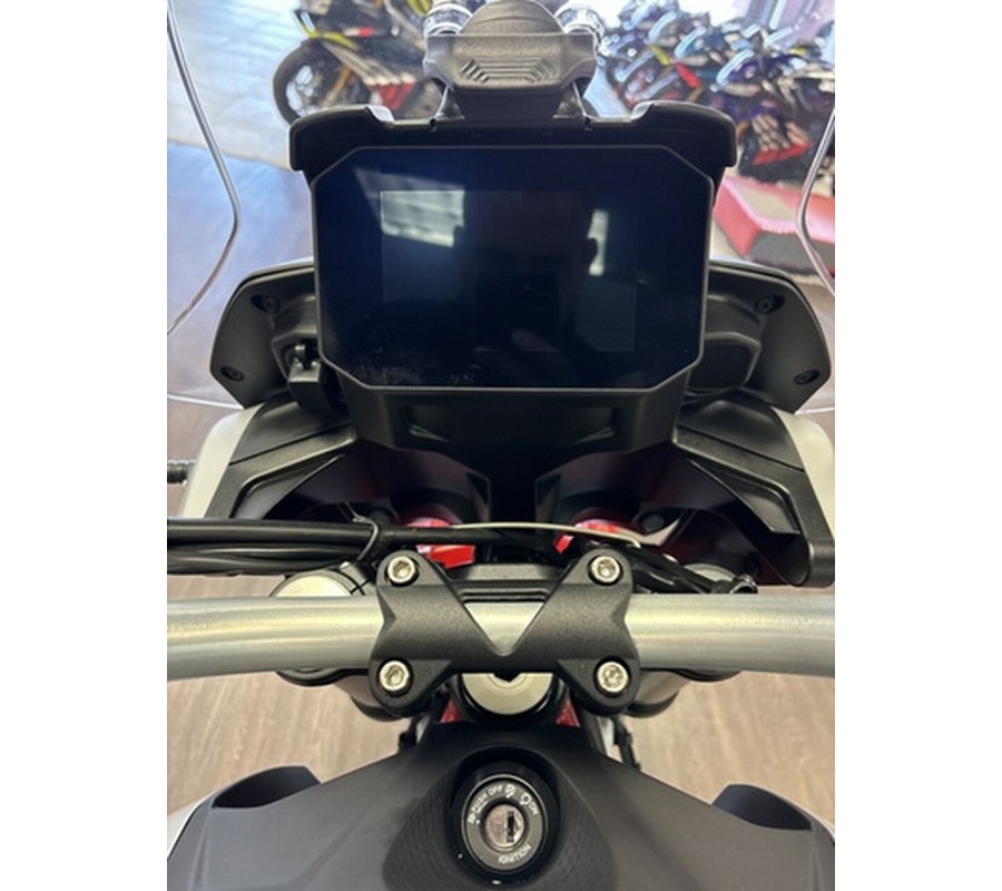 2027 Moto Guzzi V85 TT