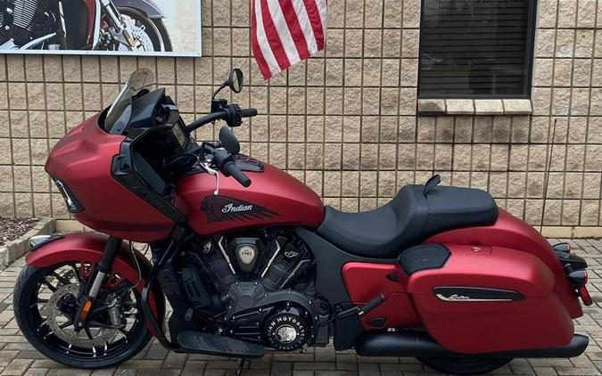 2024 Indian Motorcycle® Challenger® Dark Horse® w/PowerBand Audio Pkg Sunset Red Smoke