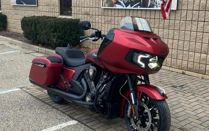 2024 Indian Motorcycle® Challenger® Dark Horse® w/PowerBand Audio Pkg Sunset Red Smoke