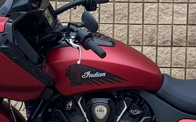 2024 Indian Motorcycle® Challenger® Dark Horse® w/PowerBand Audio Pkg Sunset Red Smoke