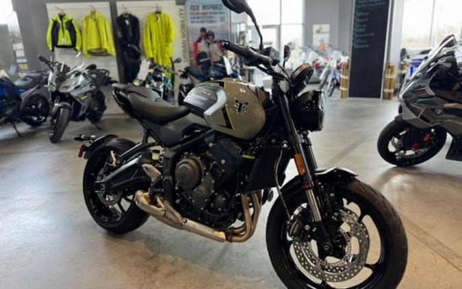 2026 Triumph Trident 660 Triple Tribute Edition Sapphire Black