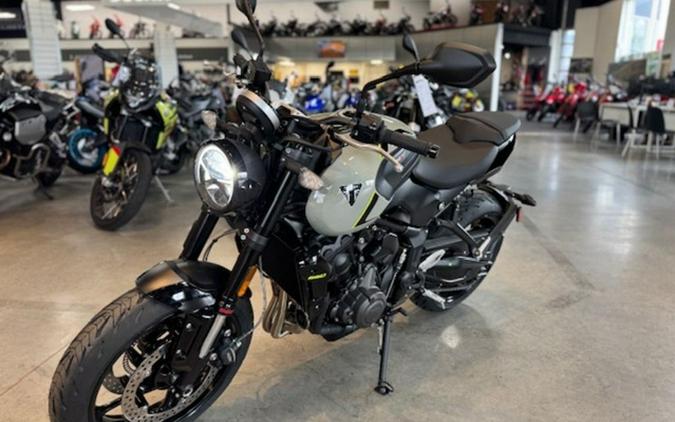 2026 Triumph Trident 660 Triple Tribute Edition Sapphire Black