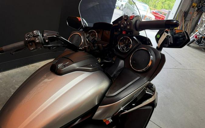 2018 Yamaha Star Eluder GT Option Package
