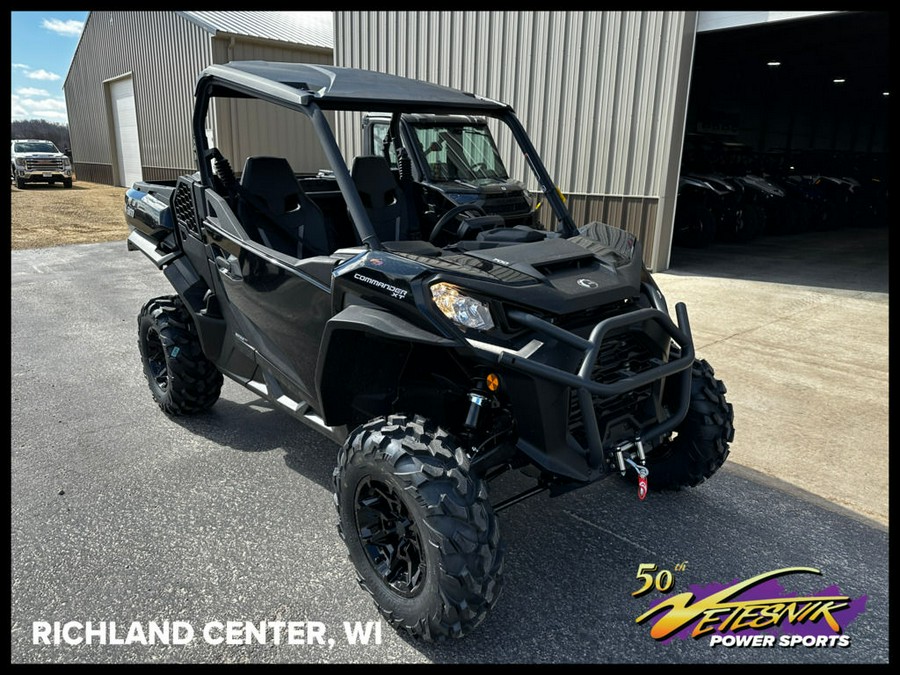 2024 Can-Am® Commander XT 700