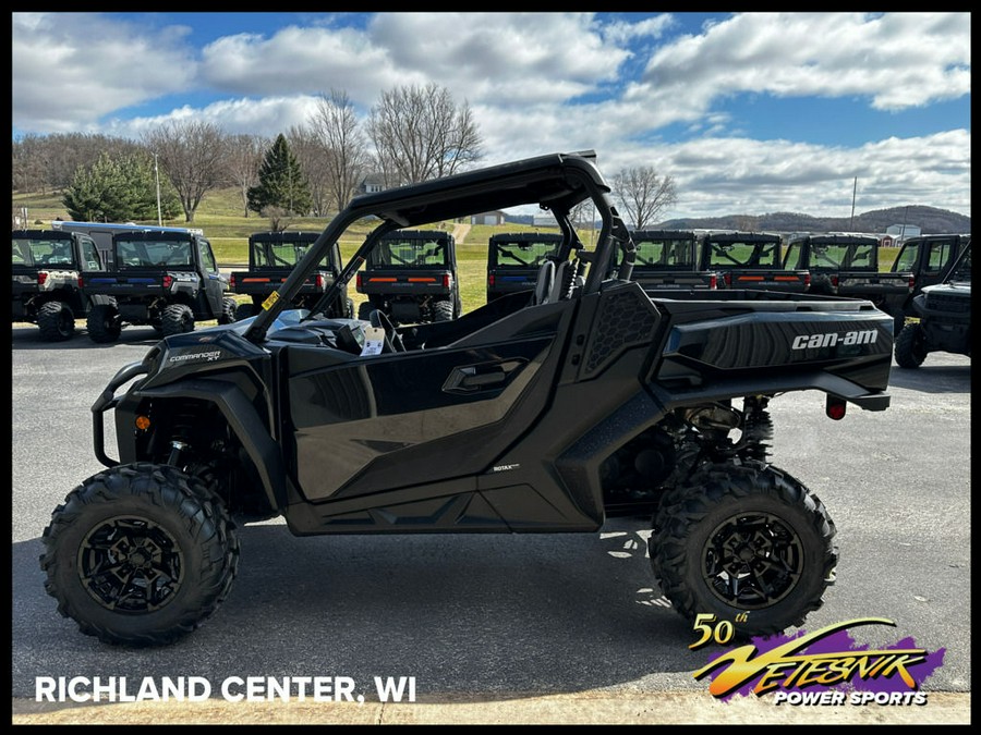 2024 Can-Am® Commander XT 700