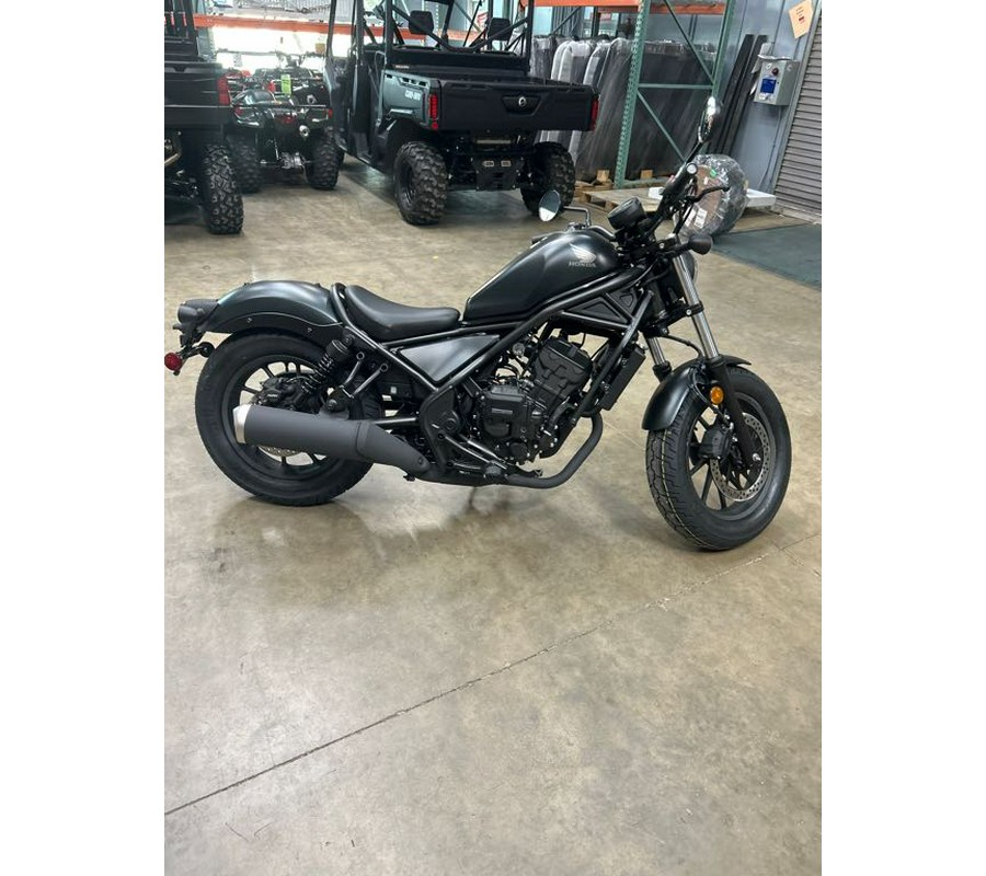 2026 Honda Rebel® 300 E-Clutch