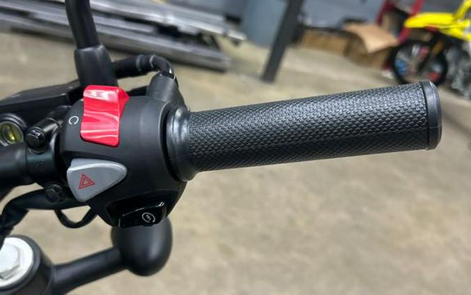 2026 Honda Rebel® 300 E-Clutch