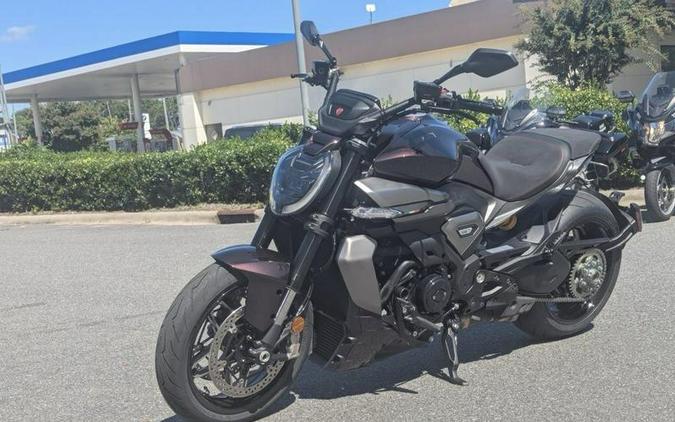 2026 Ducati XDiavel V4 Black Lava