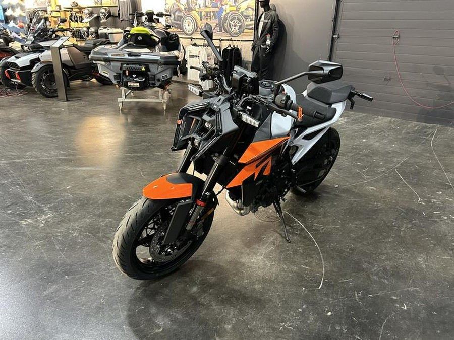 2027 KTM 990 Duke