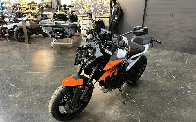 2027 KTM 990 Duke