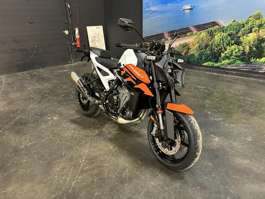 2027 KTM 990 Duke