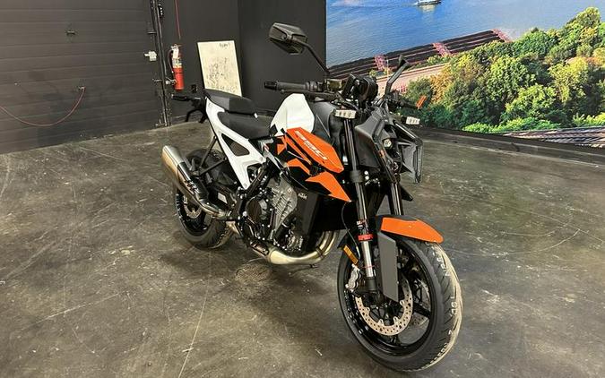 2027 KTM 990 Duke