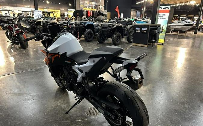 2027 KTM 990 Duke