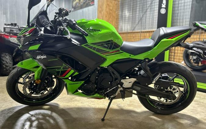 2024 Kawasaki Ninja 650 KRT Edition ABS