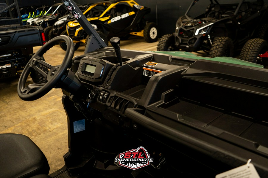 2025 Can-Am Defender HD7