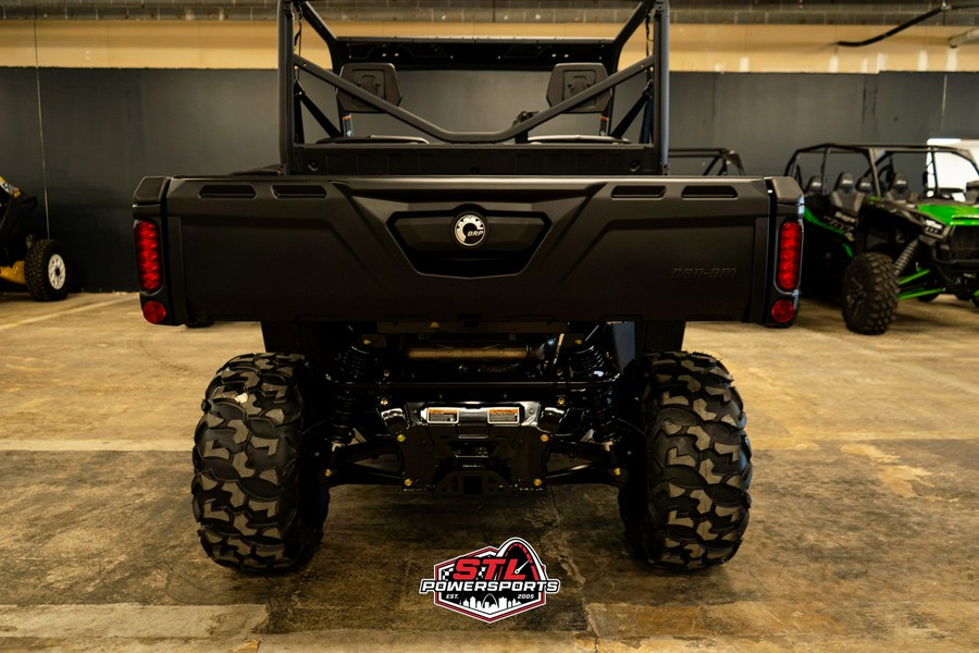 2025 Can-Am Defender HD7