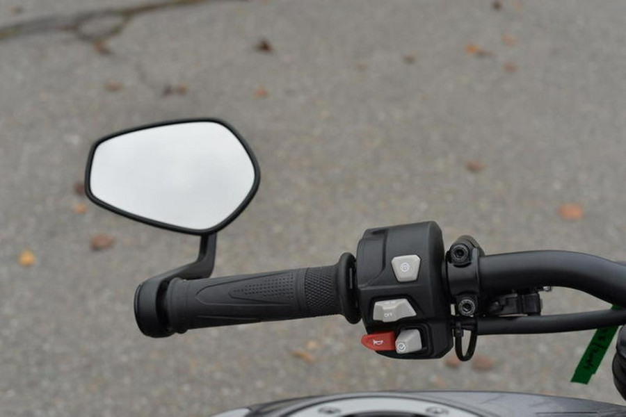 2025 Triumph Street Triple 765 RS Silver Ice