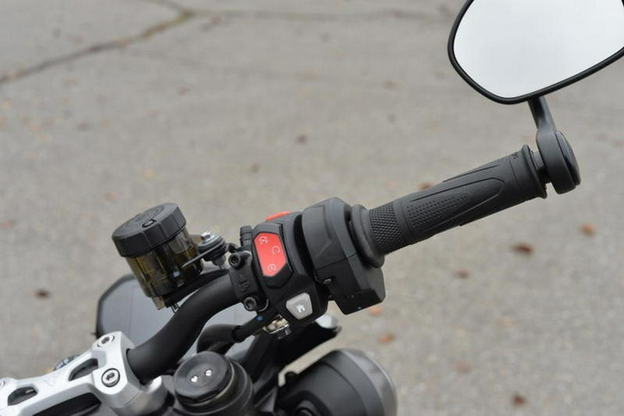 2025 Triumph Street Triple 765 RS Silver Ice