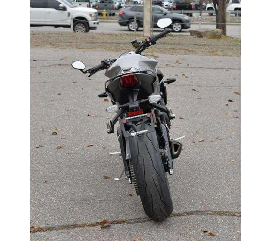 2025 Triumph Street Triple 765 RS Silver Ice