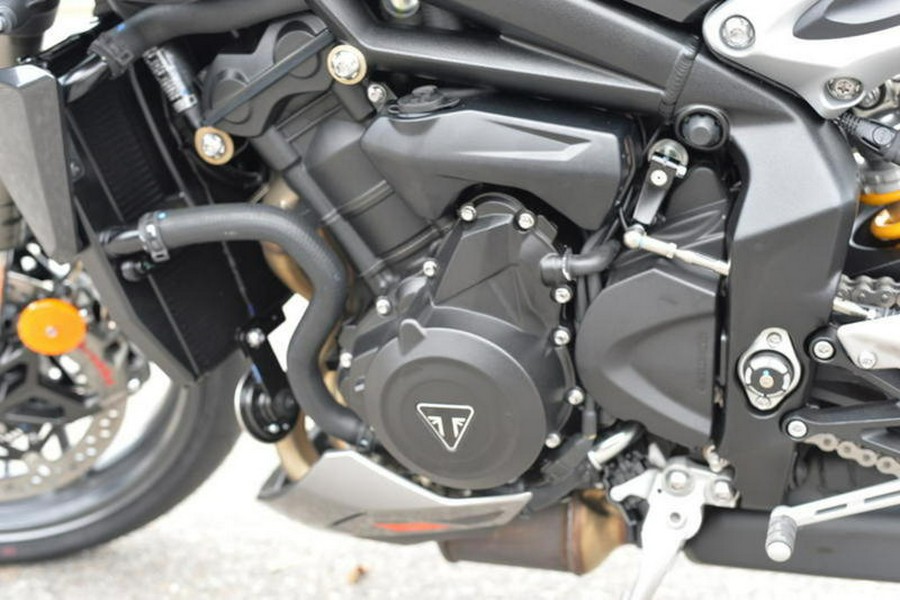 2025 Triumph Street Triple 765 RS Silver Ice