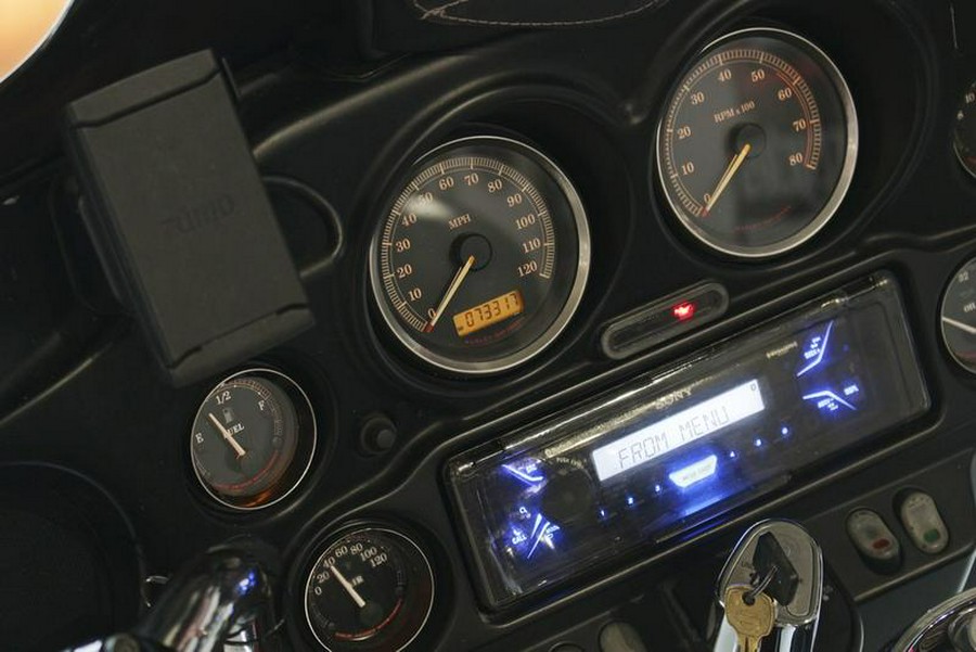 2010 Harley-Davidson® FLHTC - Electra Glide® Classic