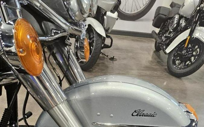 2011 Harley-Davidson® FLHTC - Electra Glide® Classic