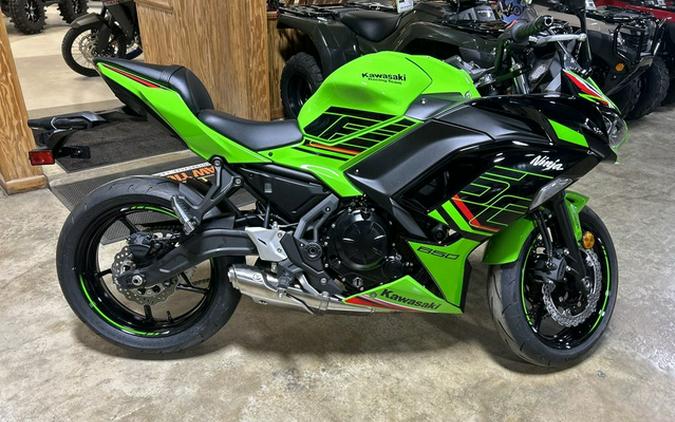 2024 Kawasaki Ninja 650 KRT Edition ABS