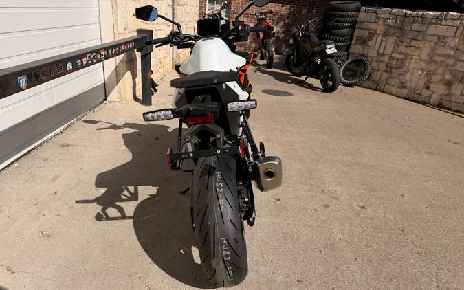 2027 KTM 990 Duke