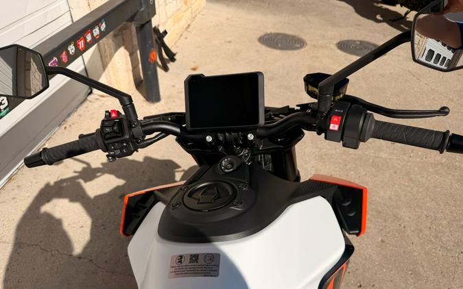 2027 KTM 990 Duke